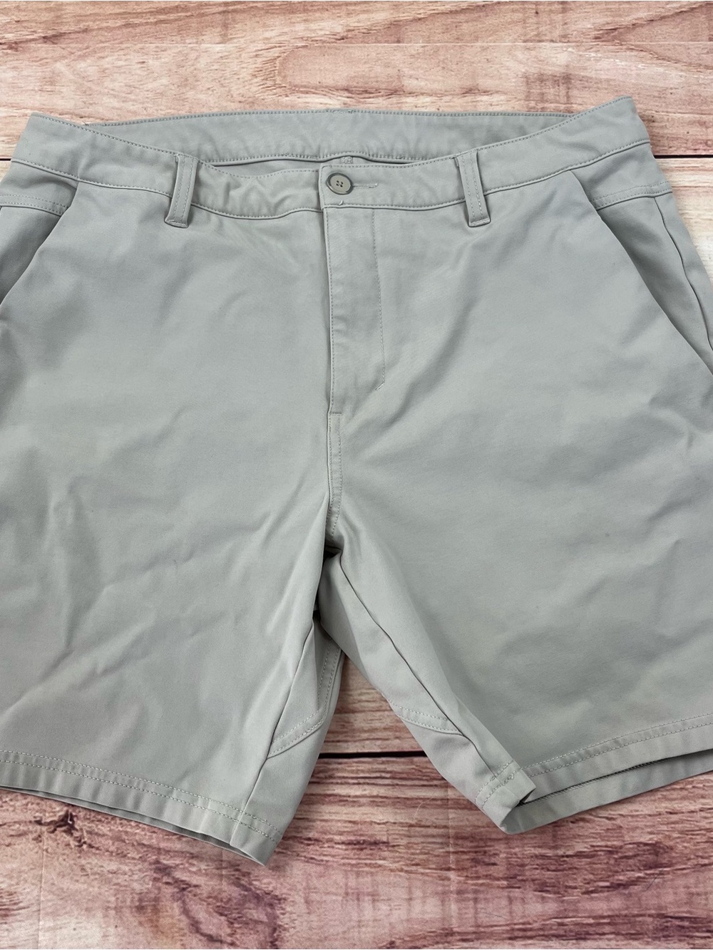 BYLT Premium Basics Men’s Shorts Everyday Shorts 8” Size 36 (33x8) Khaki*